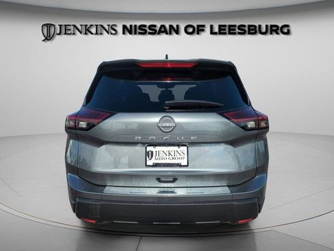 New 2026 Nissan Rogue SV FWD image 5