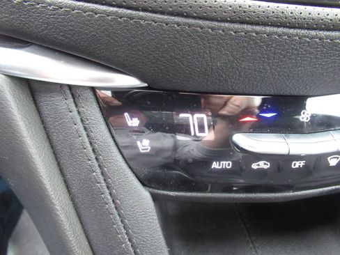 Used 2024 Cadillac XT5 Premium Luxury w/ LPO, Floor Liner Package AWD/4WD image 31