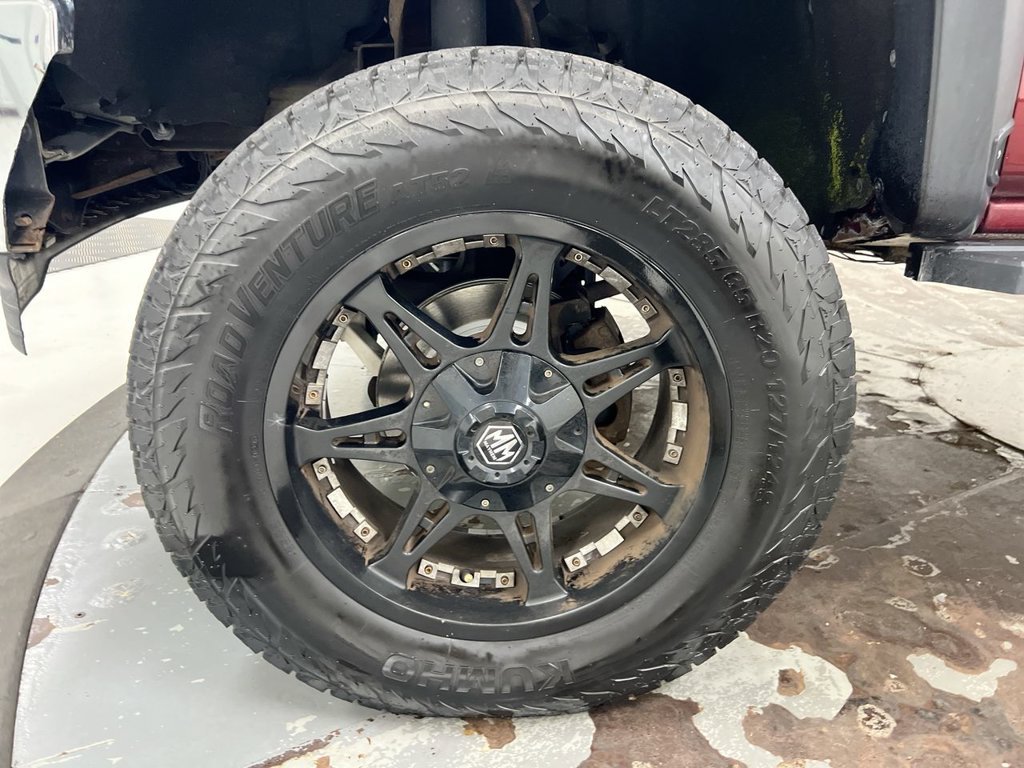 Used 2014 Chevrolet Silverado 1500 LT w/ All Star Edition AWD/4WD image 26