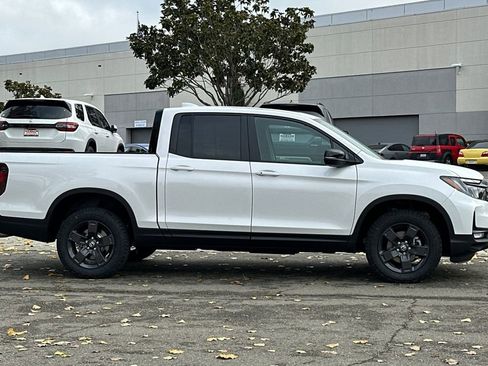 New 2026 Honda Ridgeline TrailSport image 3