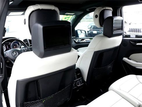 Used 2019 Mercedes-Benz GLS 550 4MATIC image 24