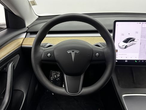 Used 2021 Tesla Model 3 Standard Range Plus image 23