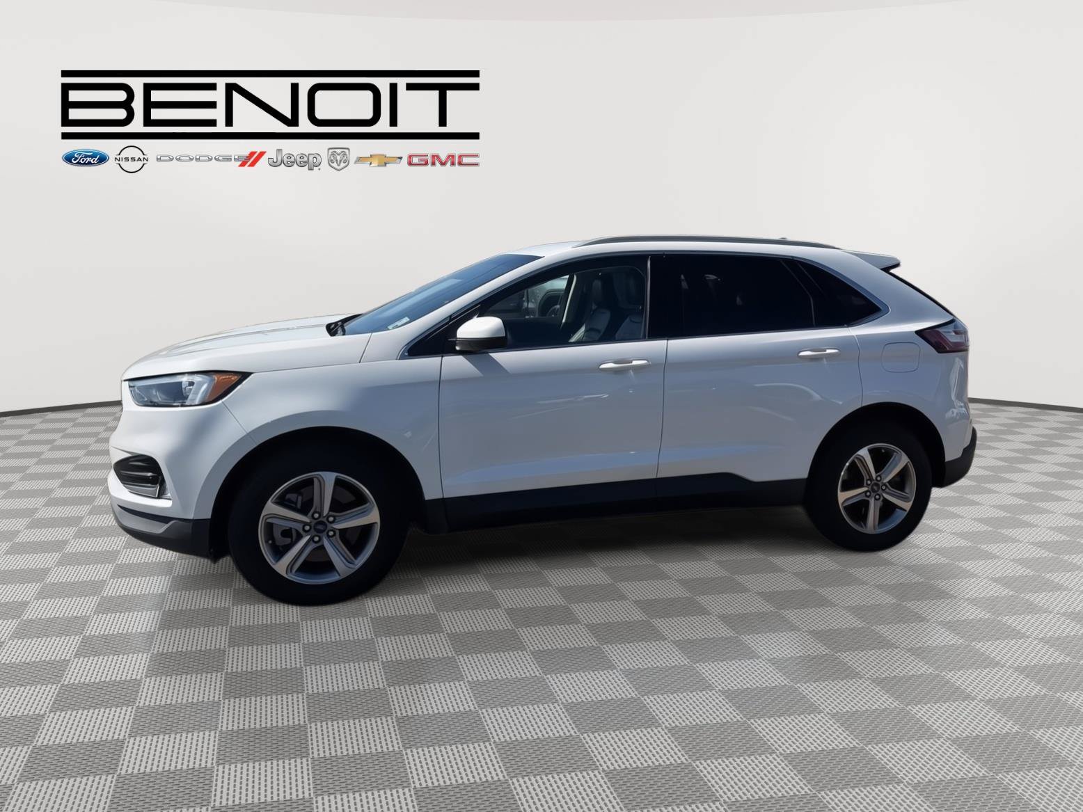 Used 2022 Ford Edge SEL w/ Convenience Package AWD/4WD image 2
