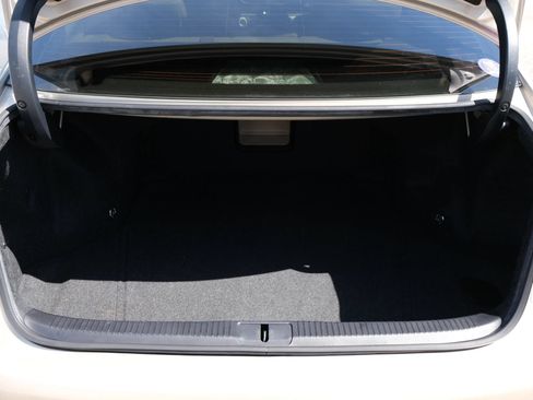 Used 2015 Lexus ES 350 w/ Premium Package FWD image 13