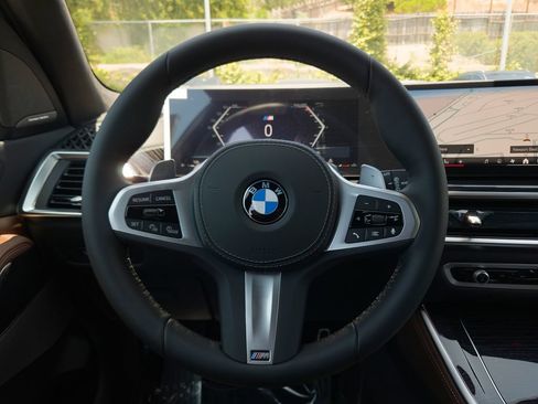 New 2026 BMW X5 xDrive40i w/ M Sport Package AWD/4WD image 15