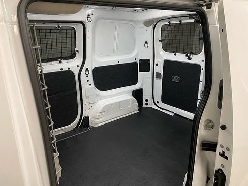 Used 2021 Nissan NV200 SV w/ Sliding Door Glass Package image 11