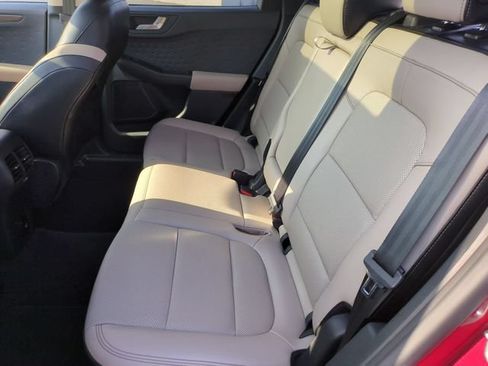 Used 2020 Ford Escape Titanium w/ Titanium Premium Package 2.0 AWD/4WD image 30