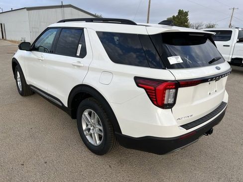 New 2025 Ford Explorer Active w/ Active Comfort Package image 6