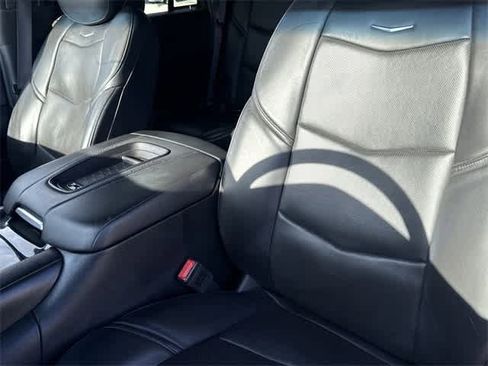 Used 2016 Cadillac Escalade Platinum image 13