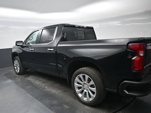 Used 2020 Chevrolet Silverado 1500 High Country w/ Technology Package AWD/4WD image 23