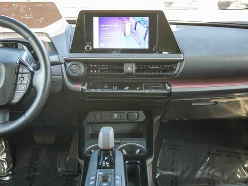 Used 2026 Toyota Prius Plug-In Hybrid FWD image 13