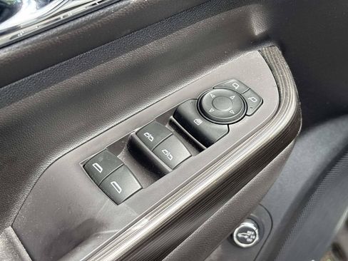 Used 2020 GMC Acadia SLT FWD image 13