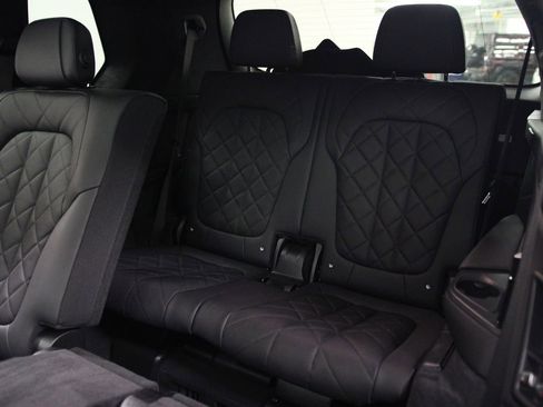 Used 2023 BMW X7 xDrive40i w/ Executive Package image 21