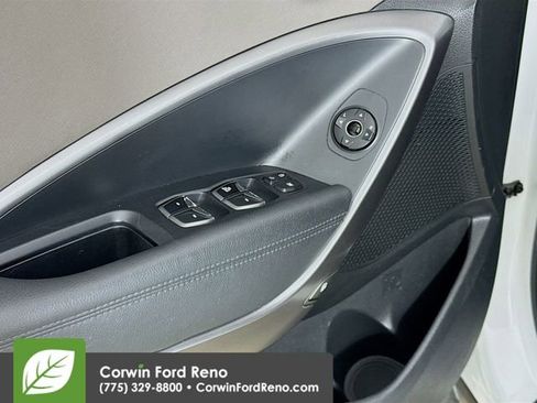 Used 2018 Hyundai Santa Fe Sport image 17