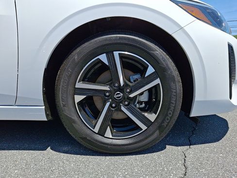 Certified 2025 Nissan Sentra SV FWD image 9