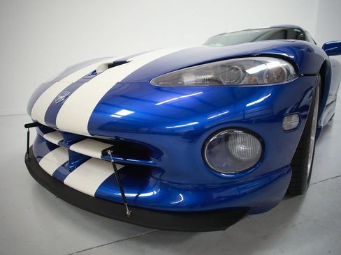 Used 1997 Dodge Viper GTS RWD image 12