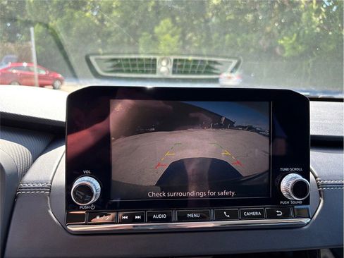 Used 2022 Mitsubishi Outlander ES image 25