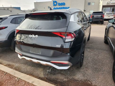 Used 2023 Kia Sportage EX image 6