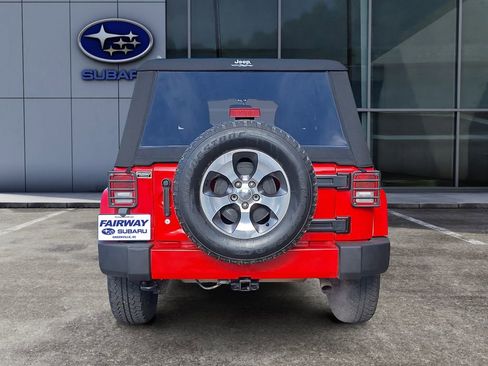 Used 2016 Jeep Wrangler Unlimited Sahara w/ Connectivity Group image 5