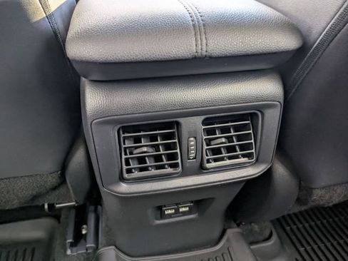 Used 2021 Toyota RAV4 Limited image 24