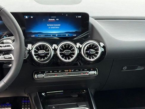New 2026 Mercedes-Benz GLA 35 AMG 4MATIC image 23