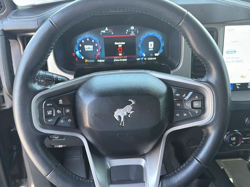 Certified 2025 Ford Bronco Outer Banks w/ Sasquatch Package AWD/4WD image 20
