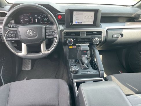 Certified 2025 Toyota 4Runner TRD Off-Road AWD/4WD image 10