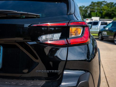 Certified 2025 Subaru Crosstrek 2.5i Premium AWD/4WD image 17
