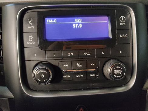 Used 2017 RAM 1500 Express image 25