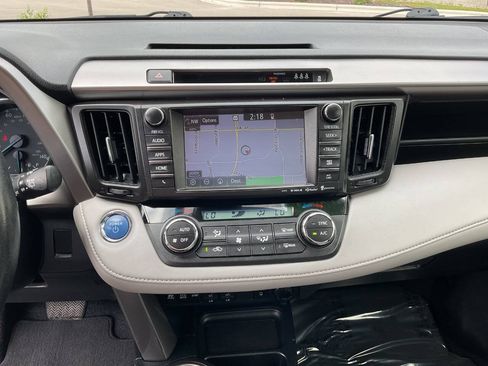 Used 2018 Toyota RAV4 XLE w/ Convenience Package AWD/4WD image 19