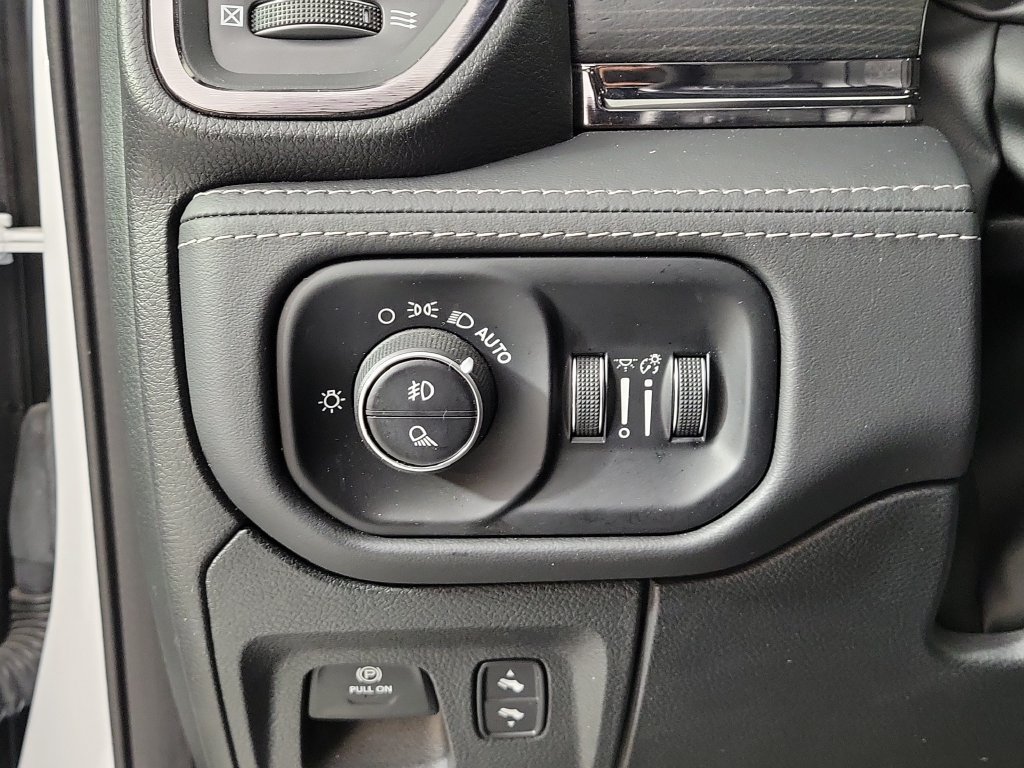Used 2024 RAM 1500 Limited w/ Night Edition AWD/4WD image 14