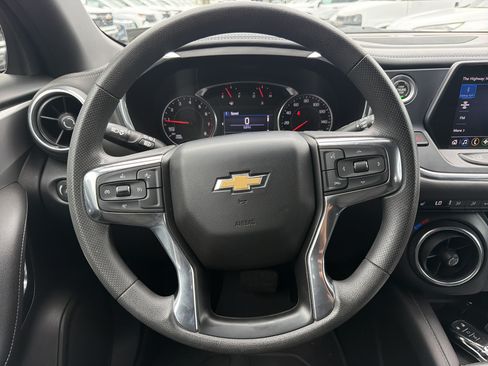 Used 2022 Chevrolet Blazer LT FWD image 18
