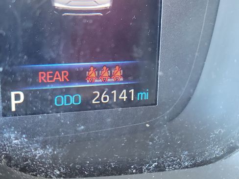 Used 2022 Toyota Corolla Cross LE image 21