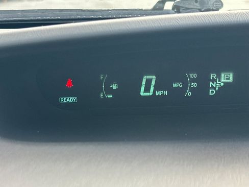 Used 2014 Toyota Prius Three image 19