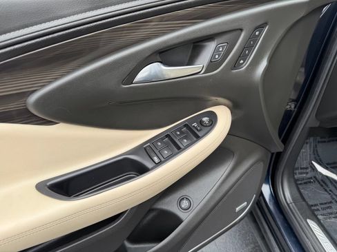 Used 2020 Buick Envision Premium w/ Driver Confidence Package AWD/4WD image 22