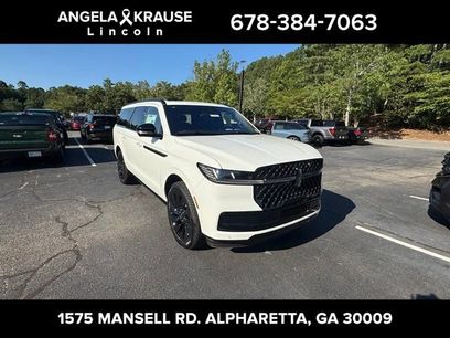 New 2025 Lincoln Navigator L Reserve w/ Jet Appearance Package
