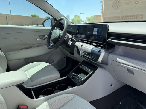 Used 2024 Hyundai Kona Limited FWD image 41