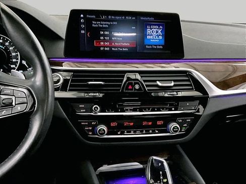 Used 2019 BMW 530e xDrive w/ Convenience Package AWD/4WD image 6
