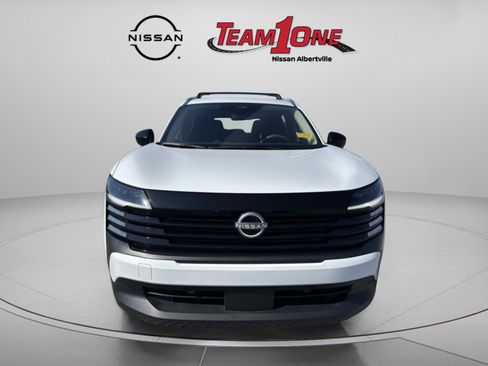Used 2026 Nissan Kicks SV w/ Cold Weather Package AWD/4WD image 2