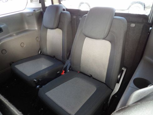 Used 2020 Ford Transit Connect XL image 30