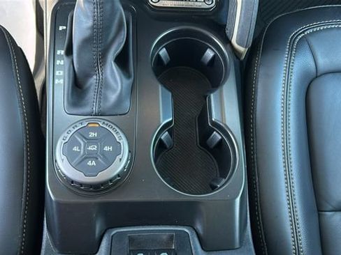 Used 2025 Ford Bronco Badlands AWD/4WD image 22