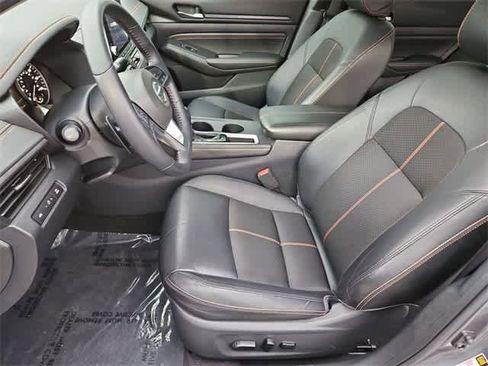 Used 2020 Nissan Altima 2.5 SR w/ Premium Package image 16