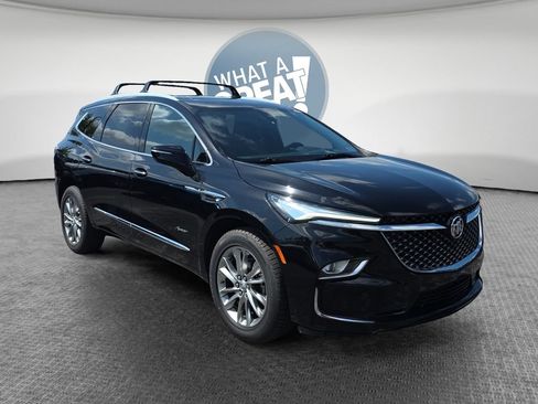Used 2023 Buick Enclave Avenir AWD/4WD image 1