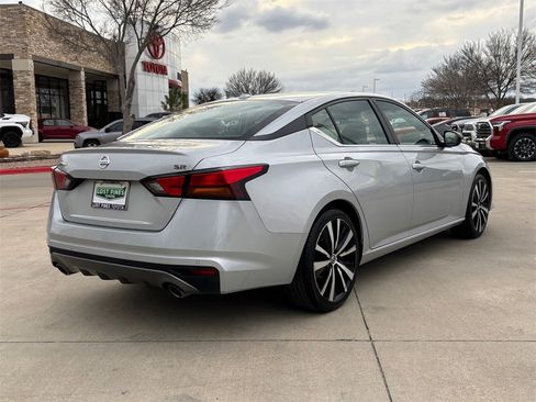 Used 2022 Nissan Altima 2.5 SR image 4