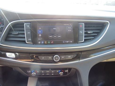 Used 2020 Buick Enclave Essence w/ Sound and Sites Package AWD/4WD image 14