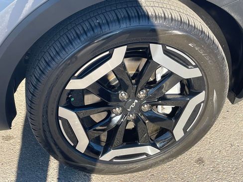 Used 2025 Kia Telluride EX image 30