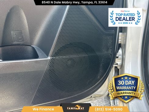 Used 2015 Toyota Corolla LE FWD image 32