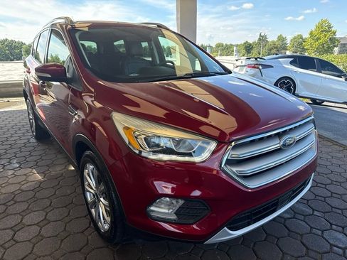 Used 2017 Ford Escape Titanium AWD/4WD image 4