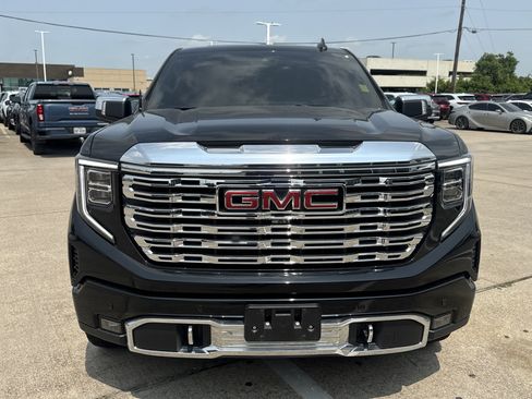 Used 2025 GMC Sierra 1500 Denali w/ Denali Reserve Package AWD/4WD image 18