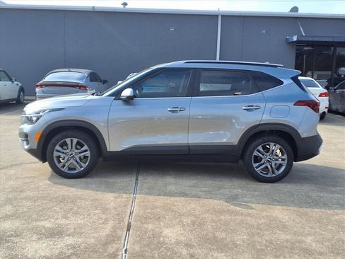 Certified 2023 Kia Seltos S w/ Navigation Package image 26